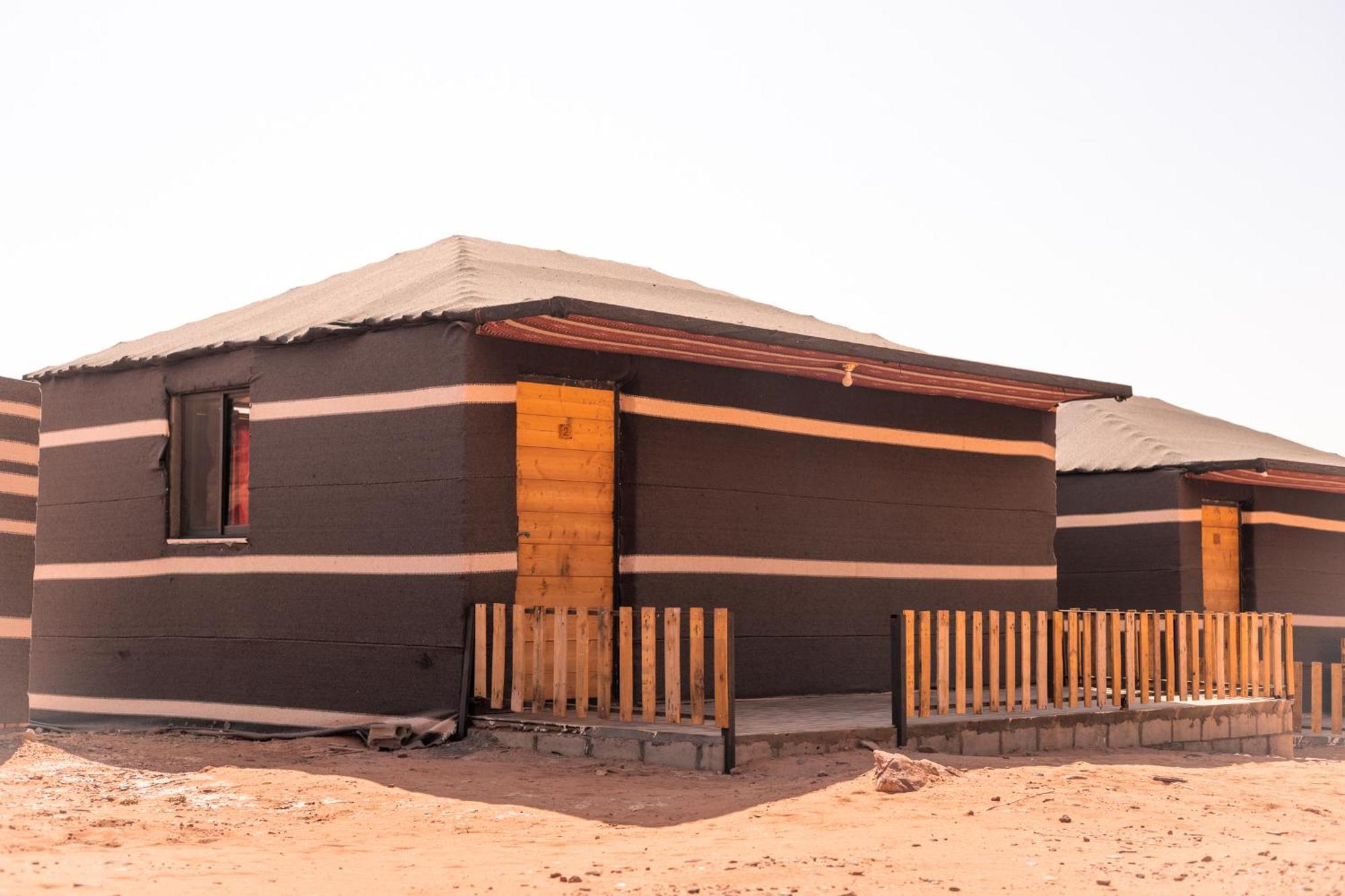 Bed and Breakfast Beduin Star Trail Camp Wadi Rum Zewnętrze zdjęcie
