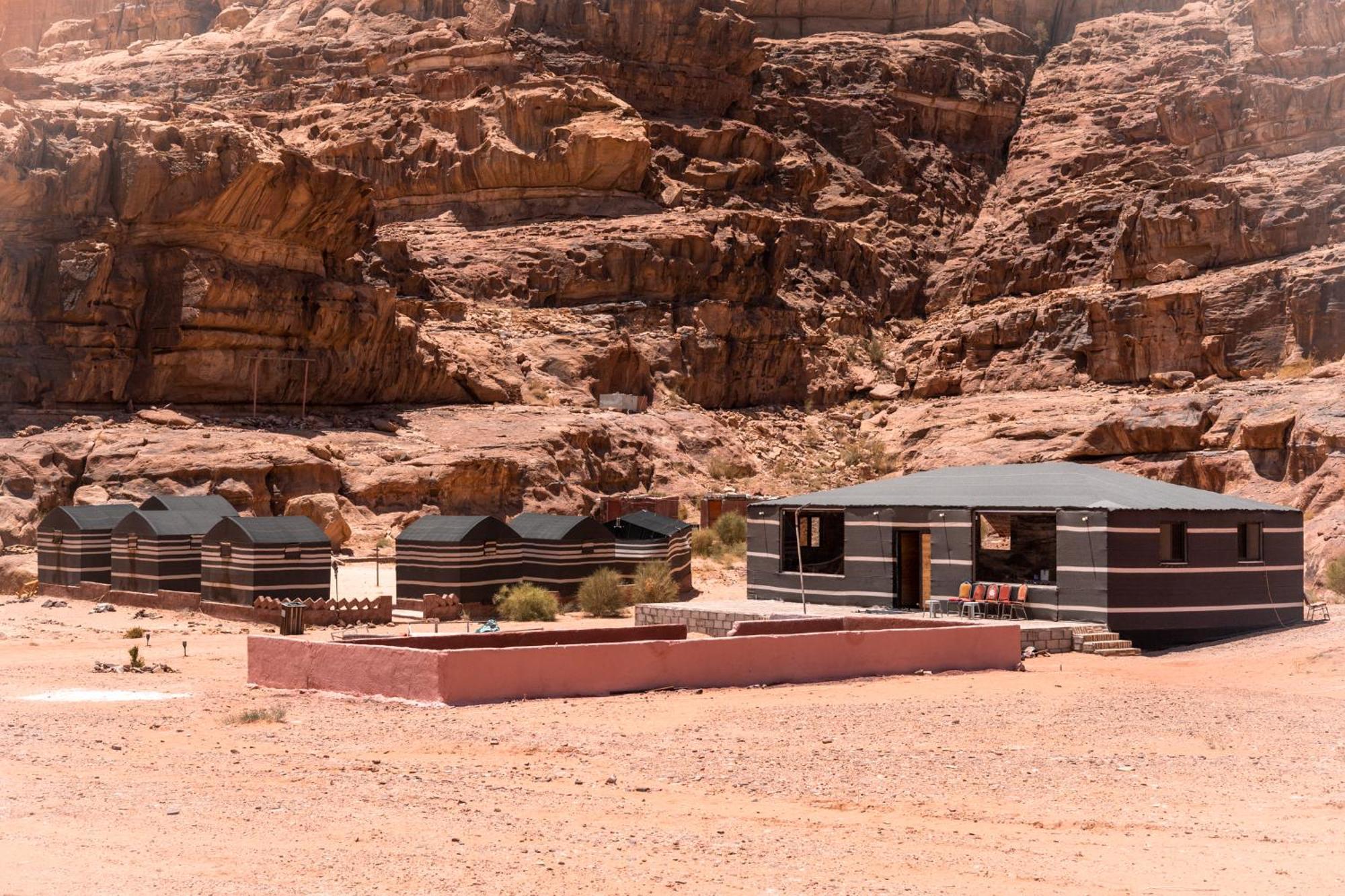 Bed and Breakfast Beduin Star Trail Camp Wadi Rum Zewnętrze zdjęcie