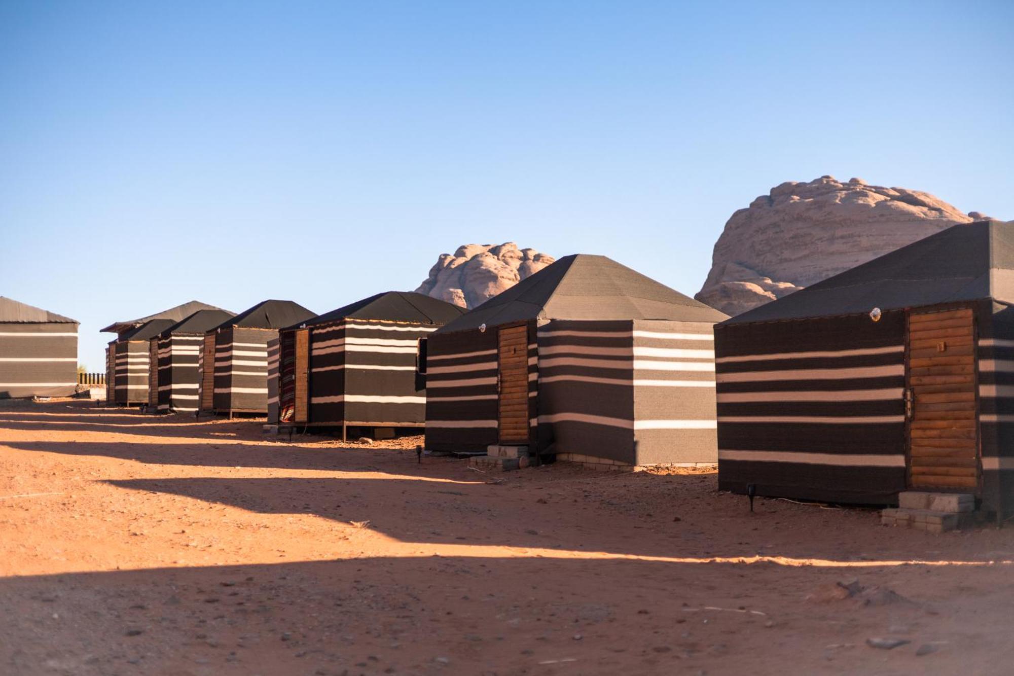 Bed and Breakfast Beduin Star Trail Camp Wadi Rum Zewnętrze zdjęcie