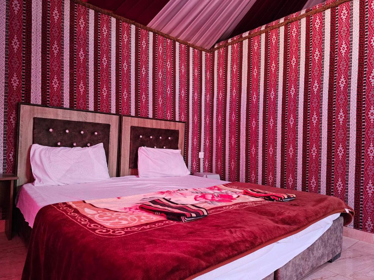 Bed and Breakfast Beduin Star Trail Camp Wadi Rum Zewnętrze zdjęcie