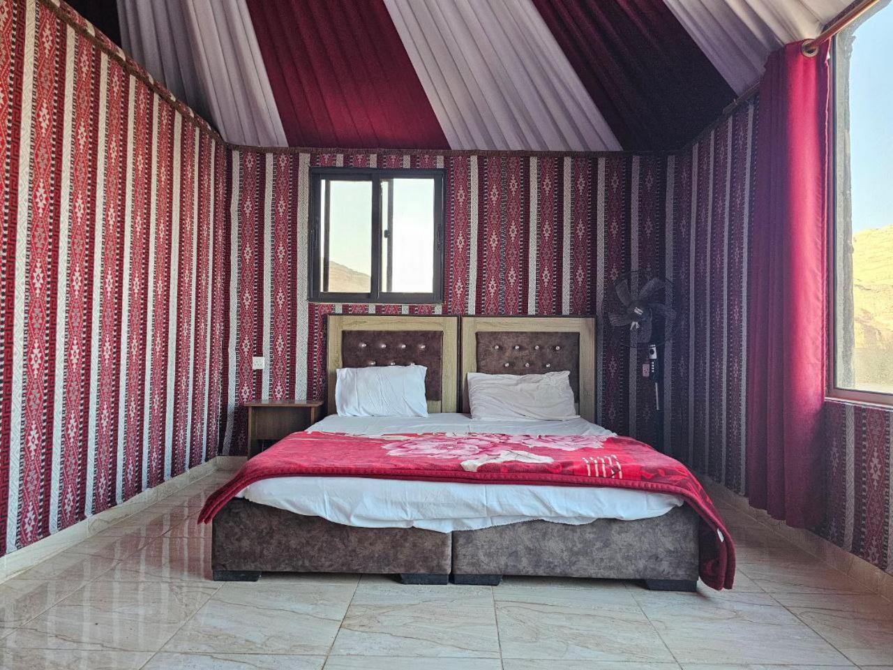 Bed and Breakfast Beduin Star Trail Camp Wadi Rum Zewnętrze zdjęcie