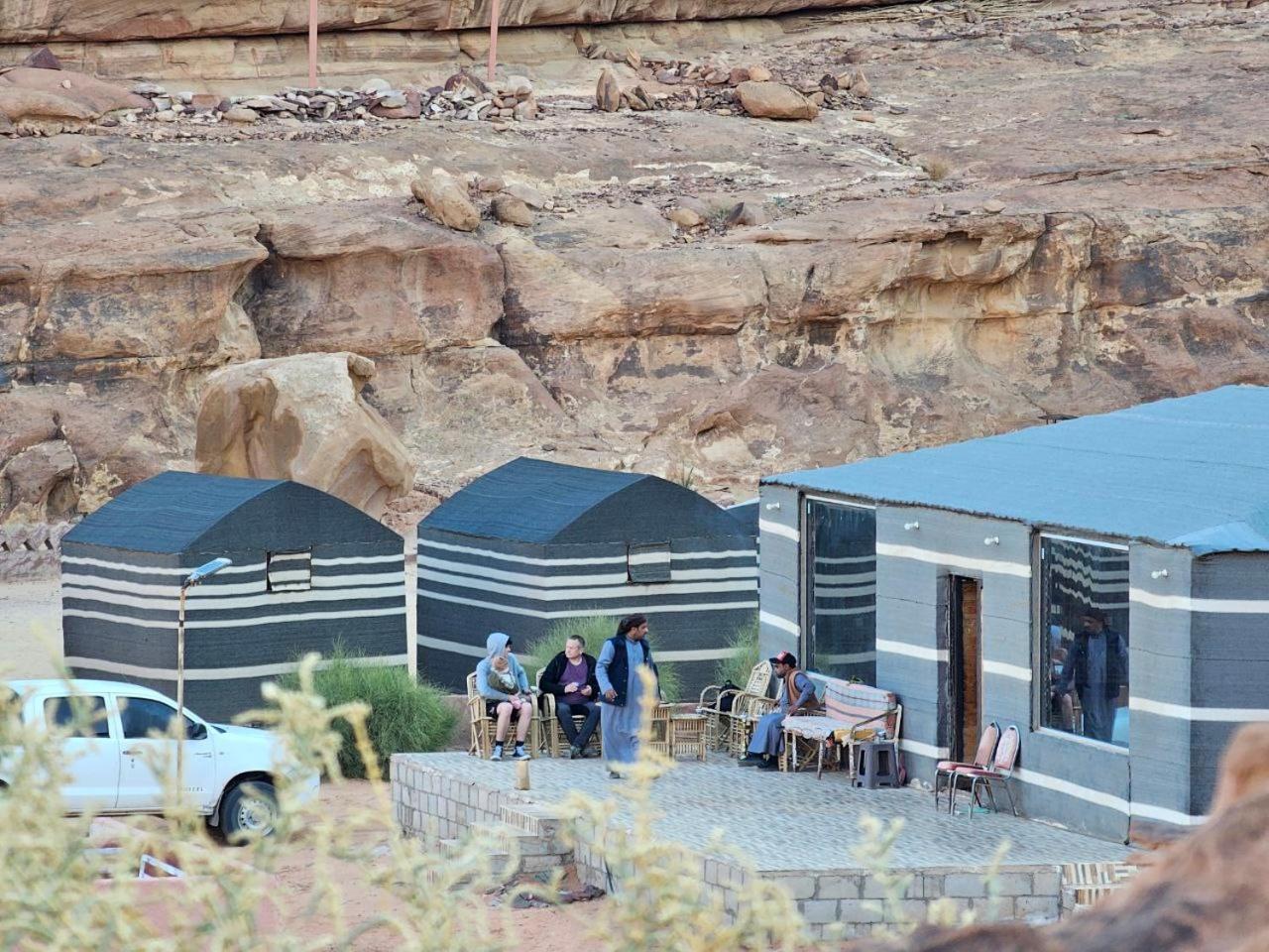Bed and Breakfast Beduin Star Trail Camp Wadi Rum Zewnętrze zdjęcie