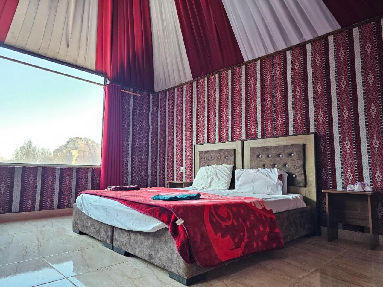 Bed and Breakfast Beduin Star Trail Camp Wadi Rum Zewnętrze zdjęcie