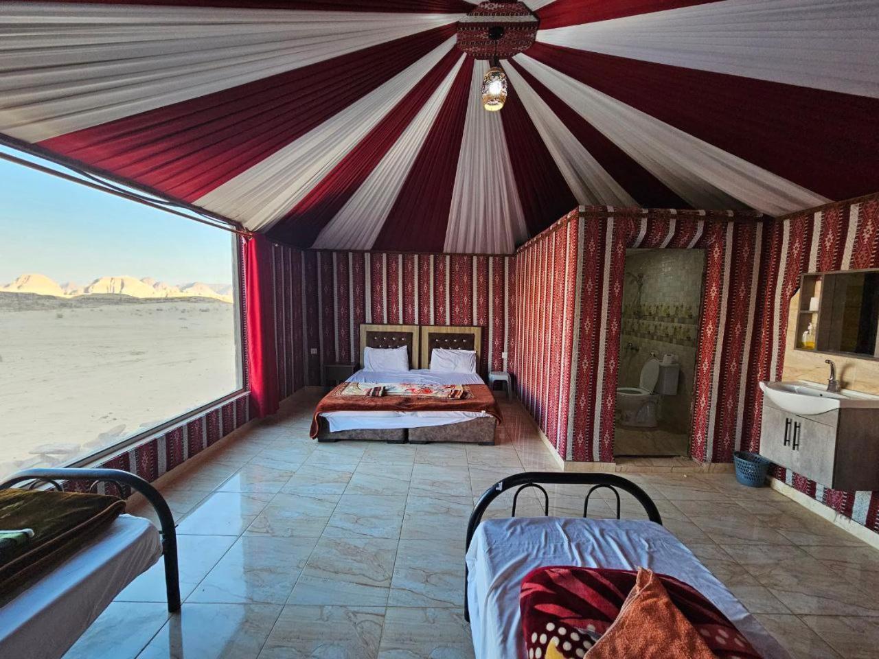 Bed and Breakfast Beduin Star Trail Camp Wadi Rum Zewnętrze zdjęcie