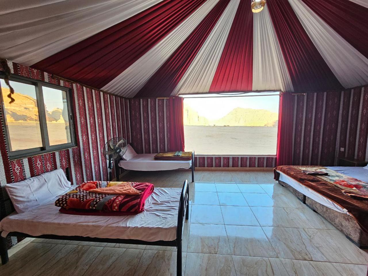 Bed and Breakfast Beduin Star Trail Camp Wadi Rum Zewnętrze zdjęcie