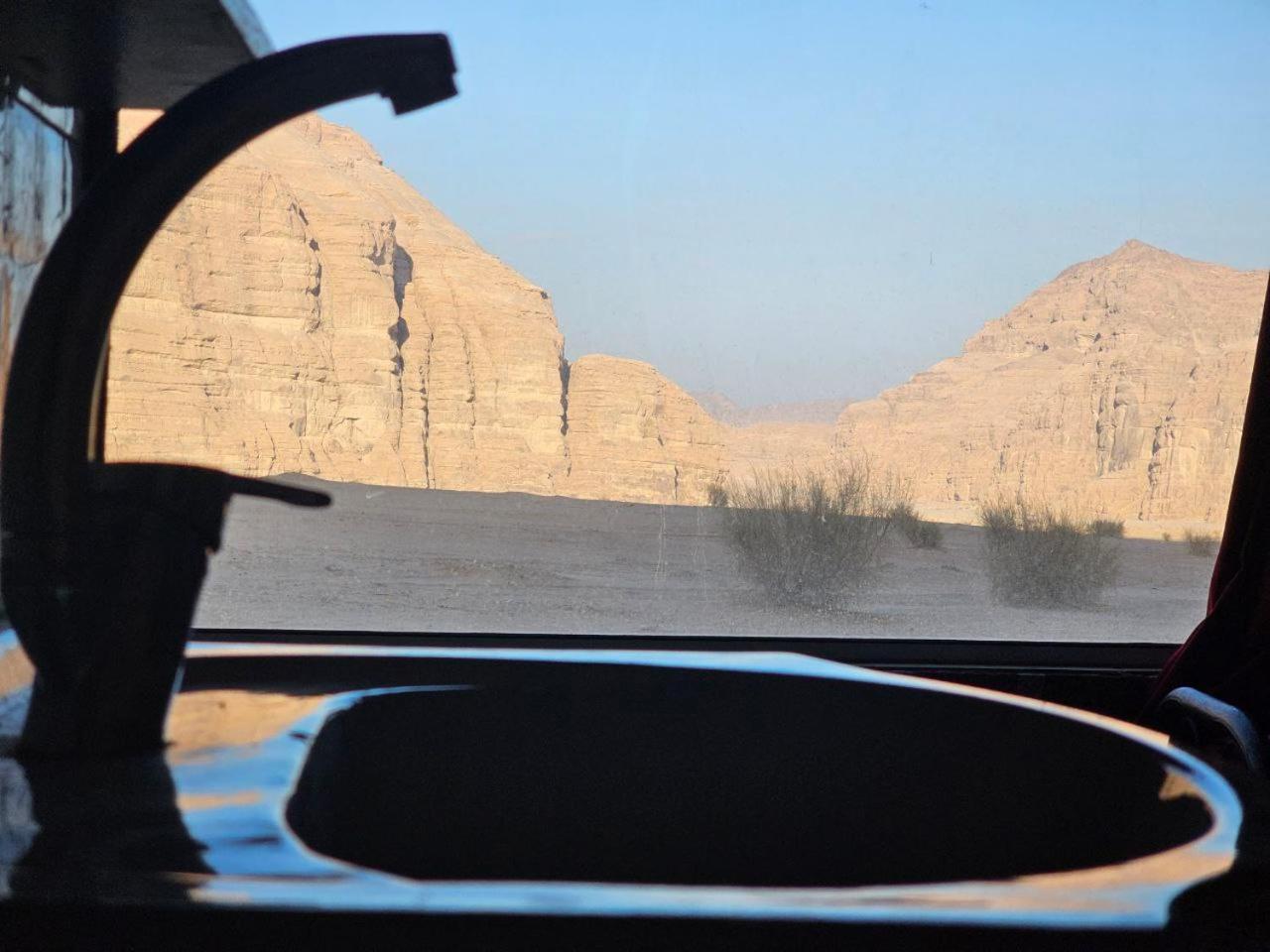 Bed and Breakfast Beduin Star Trail Camp Wadi Rum Zewnętrze zdjęcie